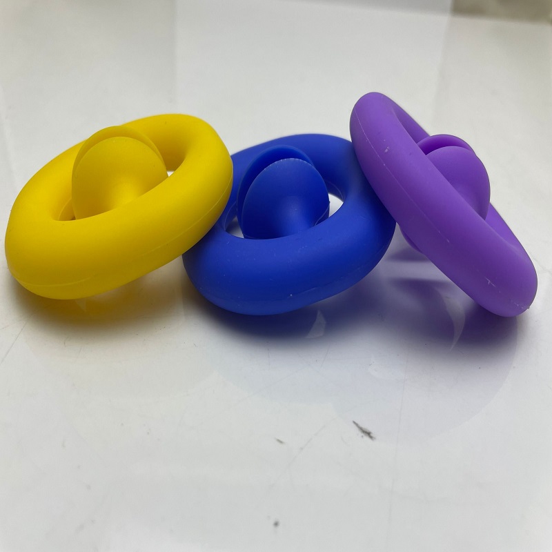 專業(yè)生產(chǎn)硅膠握力器 硅膠手掌訓練器 硅膠帶吸盤握力器定制廠家
