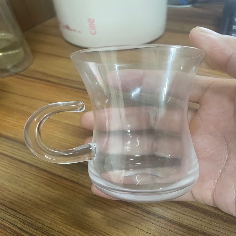 白酒玻璃杯手柄遮噴油硅膠套的要求