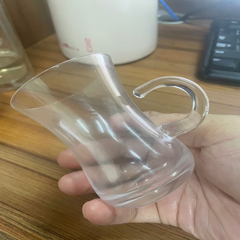 白酒玻璃杯手柄遮噴油硅膠套的要求
