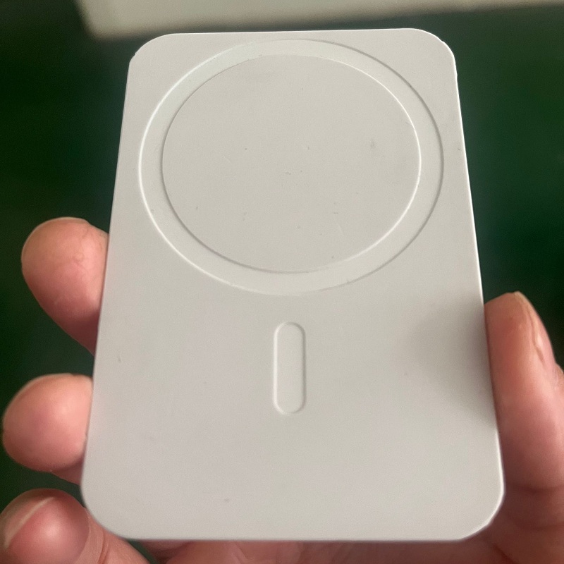 無線充電硅膠包塑膠板的問題