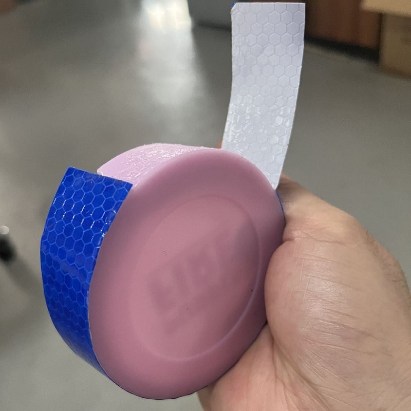 反光膠帶可以粘硅膠產(chǎn)品嗎？