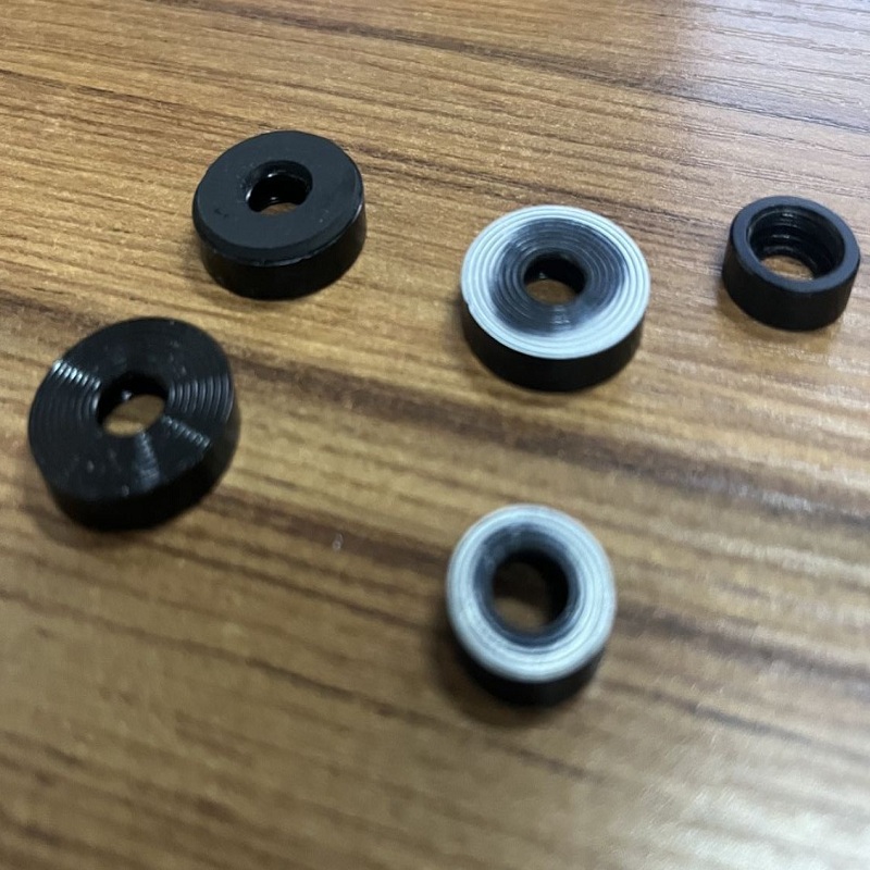 鋁件圈表面可以包一層硅膠嗎？