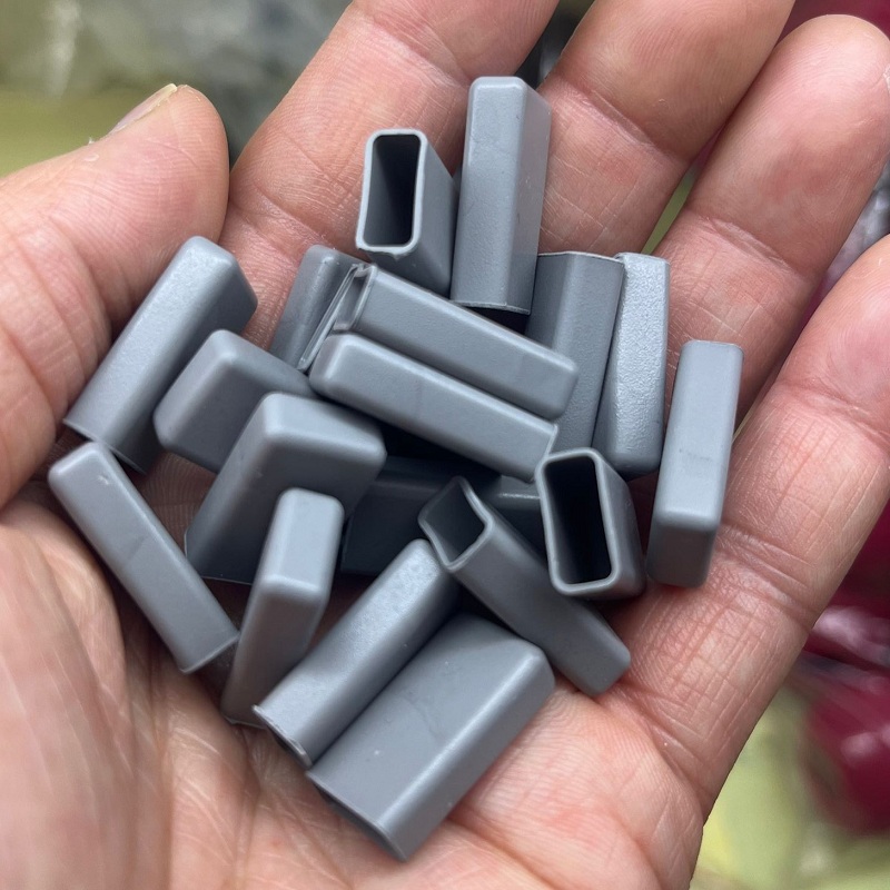 硅膠導(dǎo)熱帽套TO-220A的特點