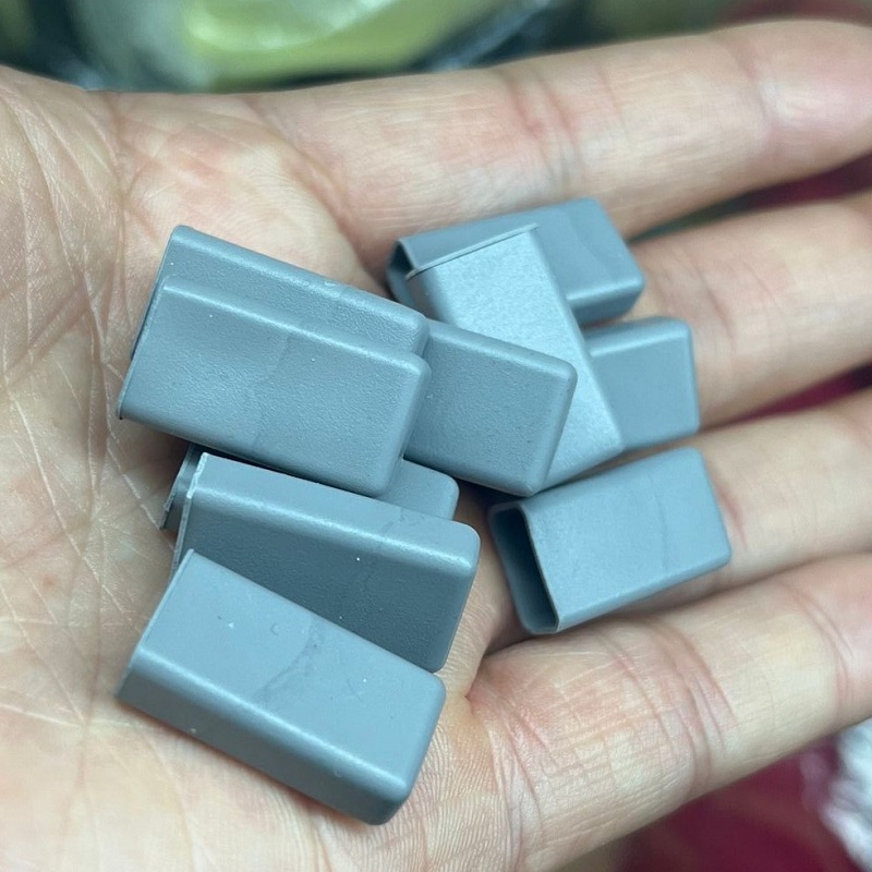 硅膠導(dǎo)熱帽套TO-220A的特點