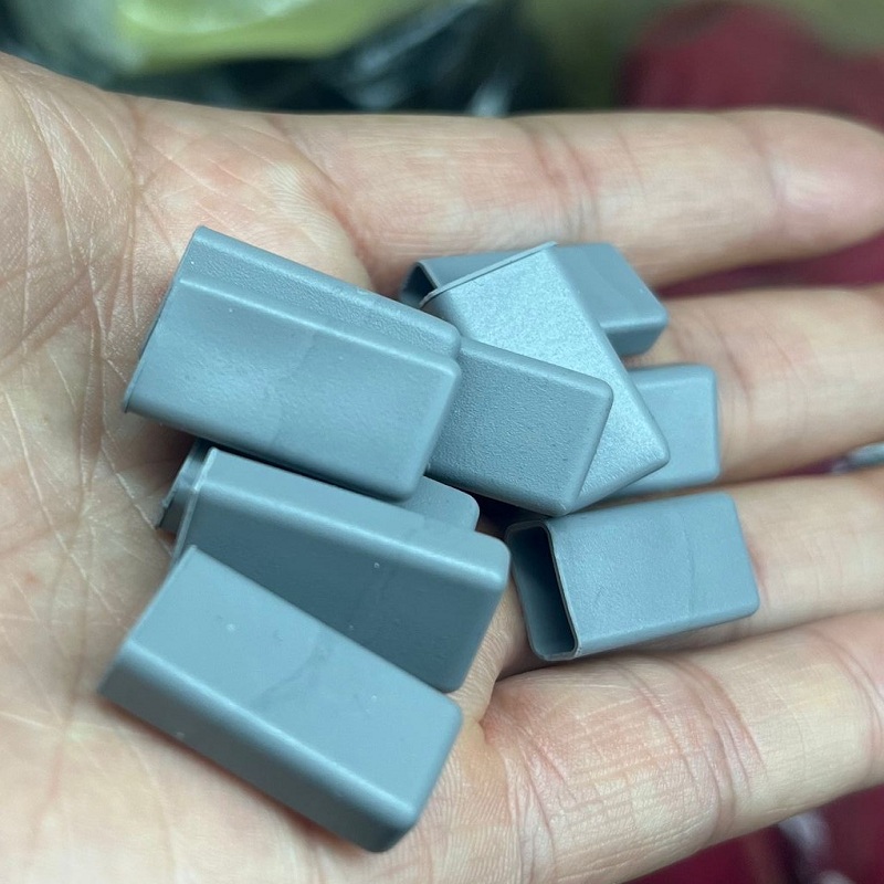 硅膠導(dǎo)熱帽套TO-220A的特點