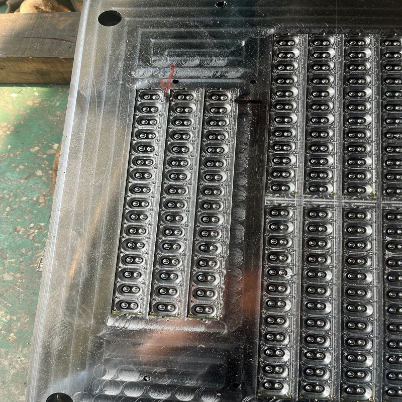 電子鋼琴硅膠按鍵模具制作的問(wèn)題點(diǎn)