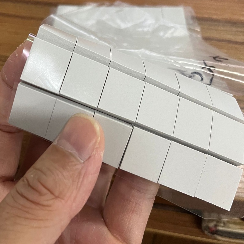 硅膠導(dǎo)熱散熱片 CPU散熱硅膠片